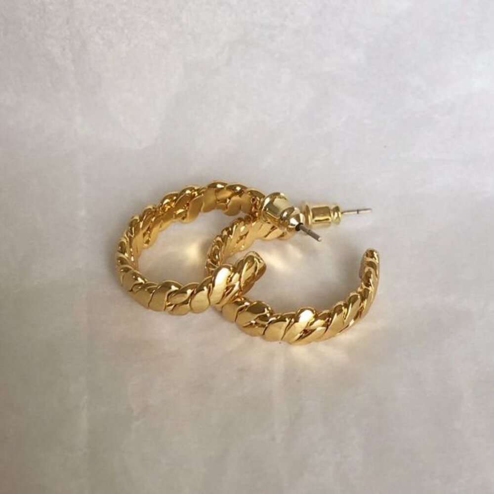 Nwot 18K Thick Gold Plated Delicate Weaved Rope Earrings